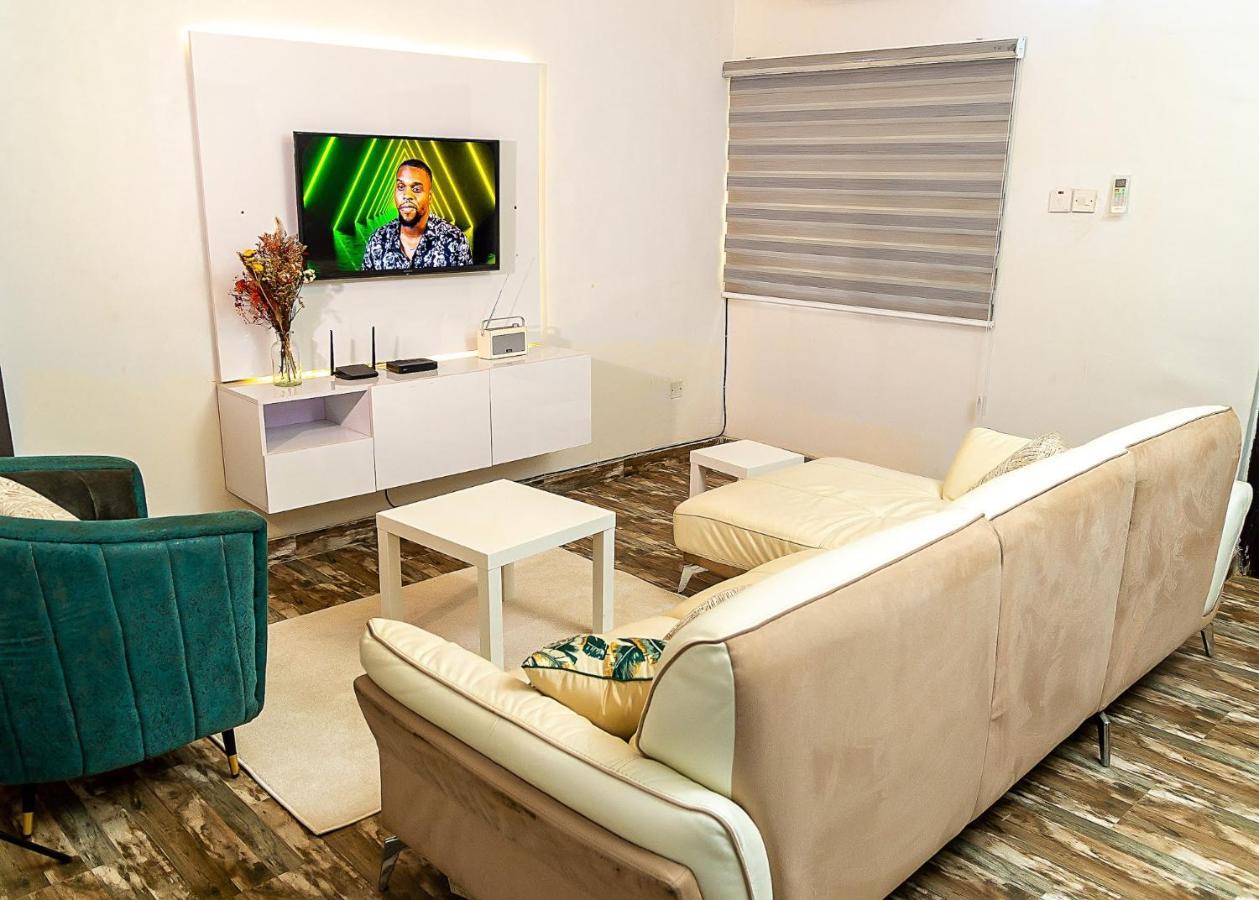 Palm Heights Apartments - Omole Phase 1, Ikeja Bagian luar foto