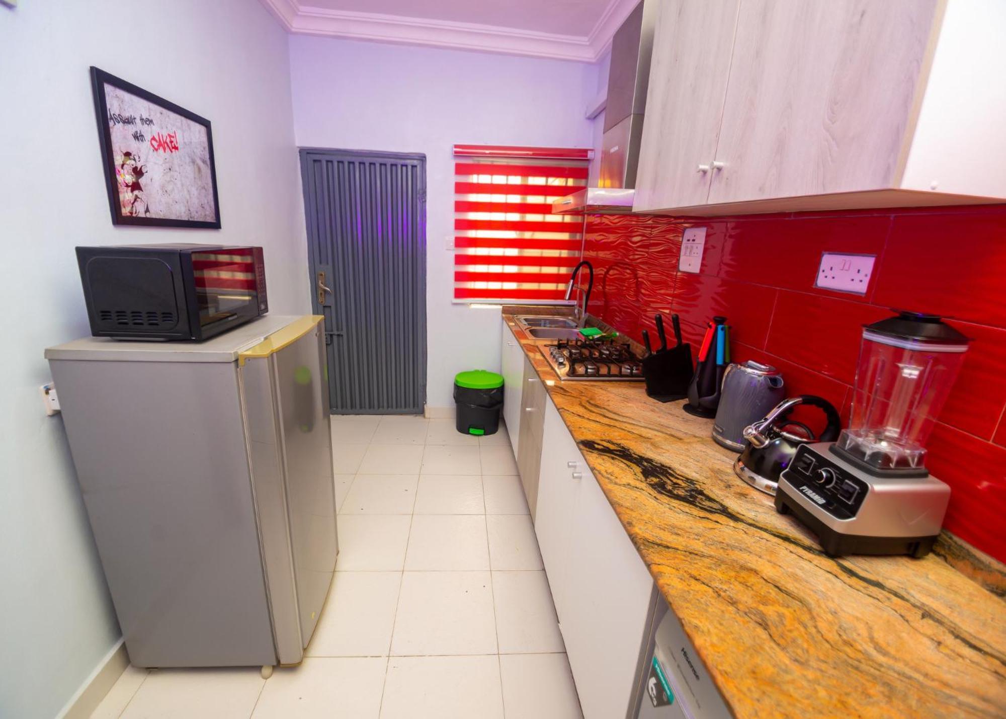 Palm Heights Apartments - Omole Phase 1, Ikeja Bagian luar foto